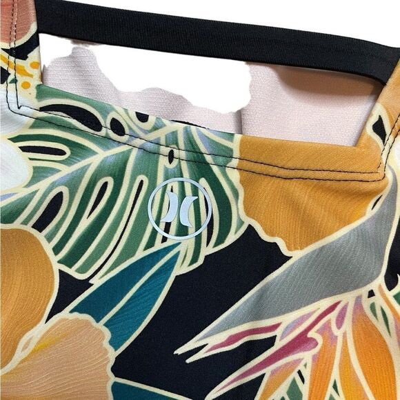 HURLEY One Piece Swimsuit Size Medium - Picture 5 of 6